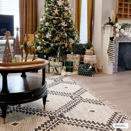 Brownhills Cream&Black Trellis Cotton Area Rug Rugs TriadCommerceInc
