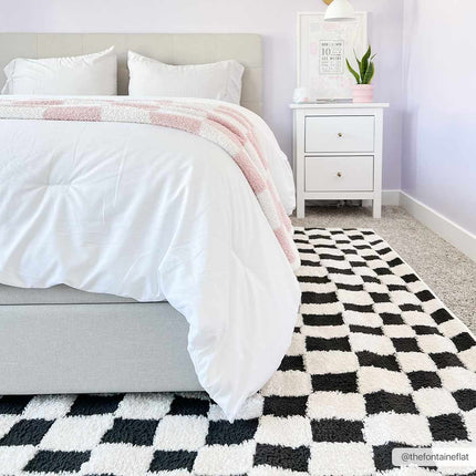 Lajos Black & White Checkered Area Rug Rugs TriadCommerceInc