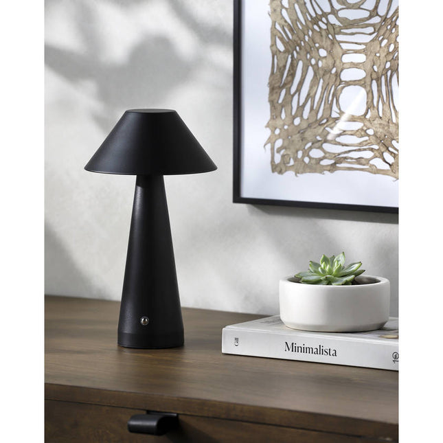 Sharda Traditional Black Table Lamp Home Decor > Lighting > Lamp > Table Lamps TriadCommerceInc