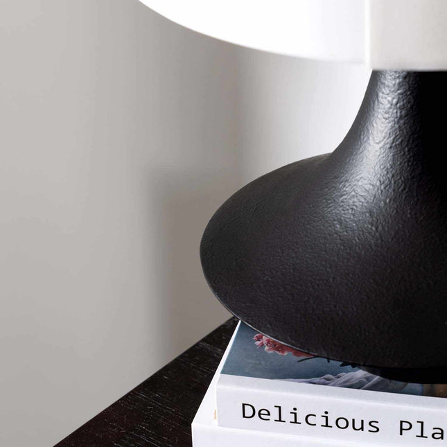 Almedia Black Metal Contemporary Table Lamp Table Lamps TriadCommerceInc