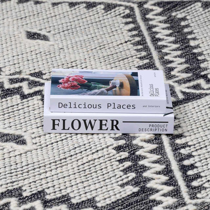 Brownhills Cream&Black Trellis Cotton Area Rug Rugs TriadCommerceInc