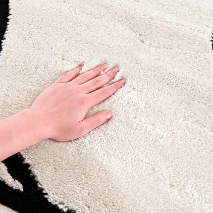 Azana Black & White Area Rug Rugs TriadCommerceInc