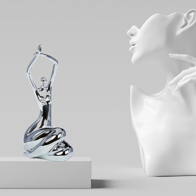 Elizabeth Sculpture // Small Chrome Sculpture TriadCommerceInc   