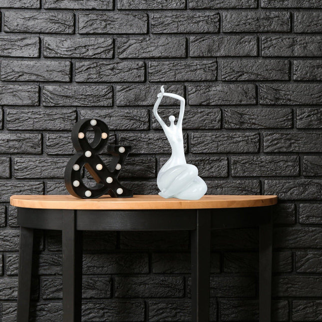 Elizabeth Sculpture // Small White Sculpture TriadCommerceInc   