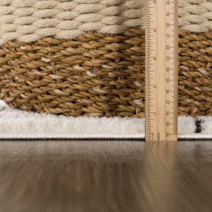 Keats Black & White Area Rug - Clearance Rugs TriadCommerceInc