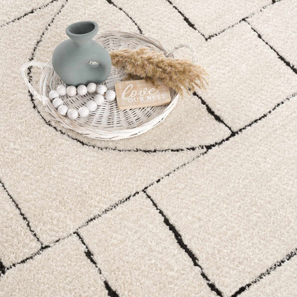 Keats Black & White Area Rug - Clearance Rugs TriadCommerceInc