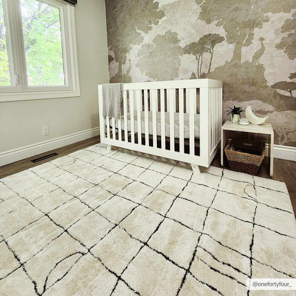 Keanu Black & White Area Rug - Clearance Rugs TriadCommerceInc