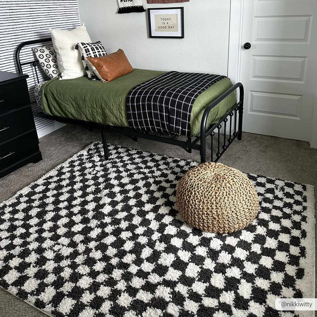 Kieu Black & White Checkered Shag Rug Rugs TriadCommerceInc