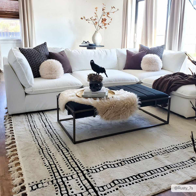 Ryuu Black & White Area Rug Rugs TriadCommerceInc 7'10" x 10' Rectangle