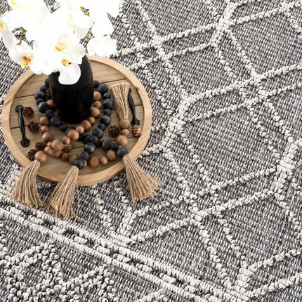 Diah Black & Bone Area Rug - Clearance Rugs TriadCommerceInc
